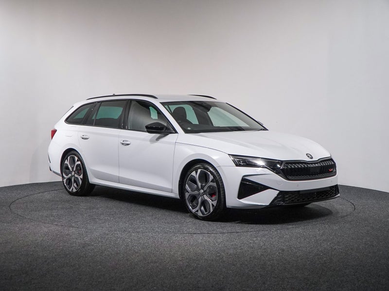 2025 Skoda Octavia RS Wagon 195kW