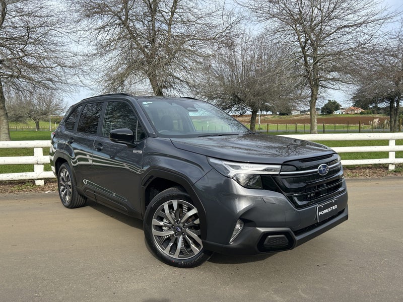 2025 Subaru Forester 2.5 Touring Hybrid AWD CVT