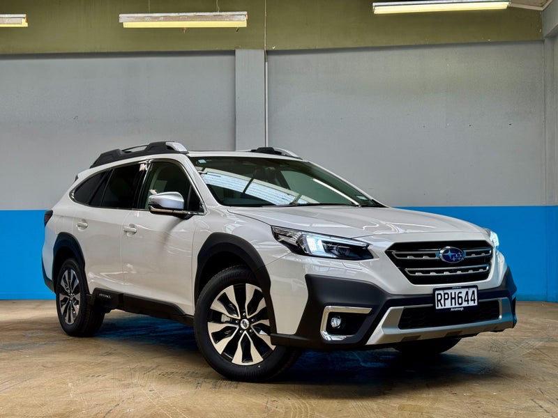 2025 Subaru Outback Touring 2.5L AWD Family Wagon