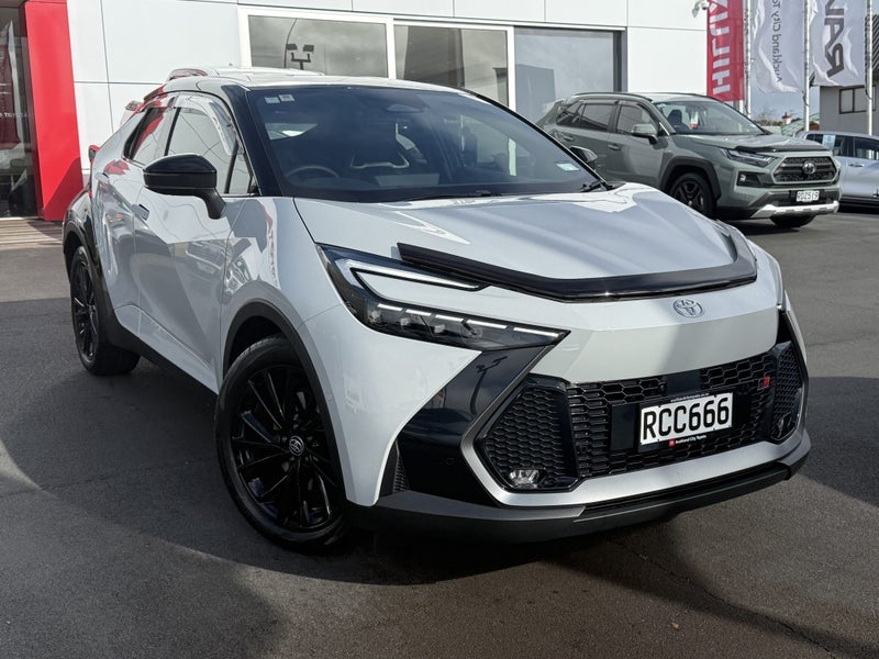 2025 Toyota C-HR GR Sport 2.0L Hybrid AWD
