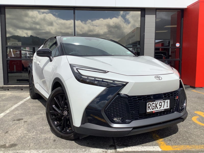 2025 Toyota C-HR GR Sport 2.0P HEV AWD SUV