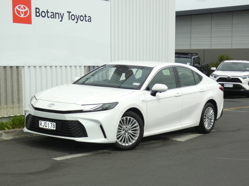 2025 Toyota Camry GX 2.5P HEV ECVT FWD SD/4D/5S