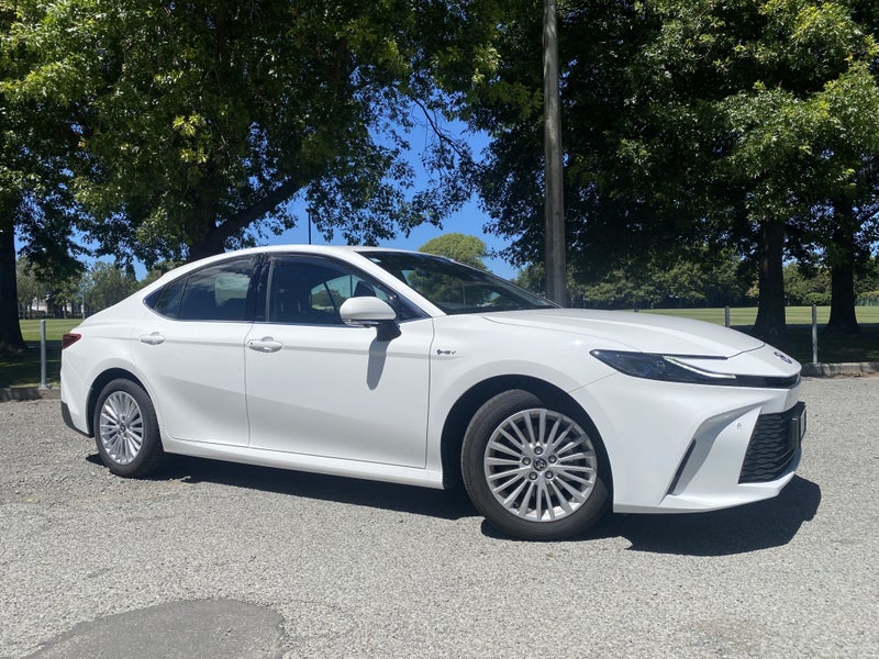 2025 Toyota Camry GX 2.5P HEV ECVT Sedan