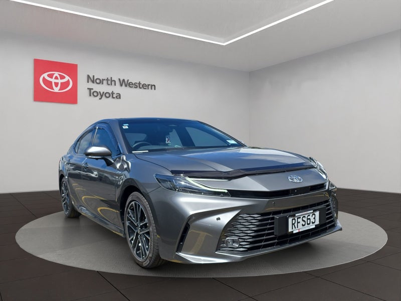 2025 Toyota Camry ZR 2.5L Hybrid 2WD Sedan