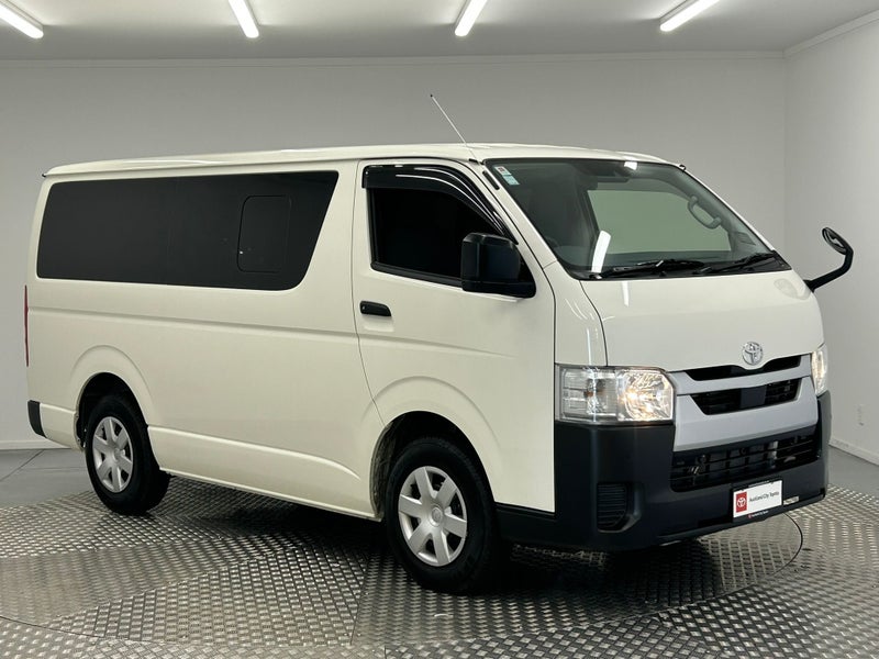 2025 Toyota Hiace 2.0P DX