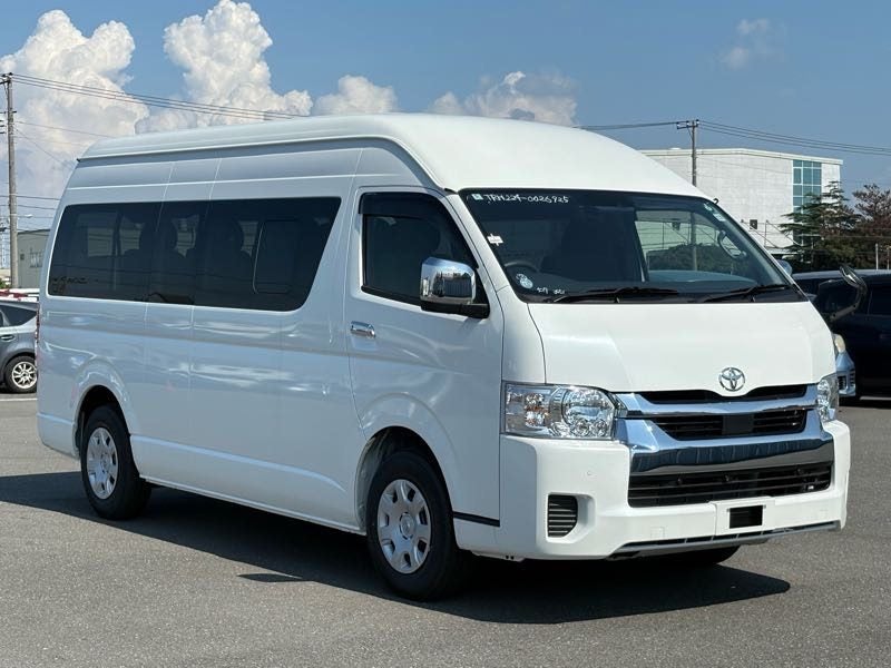 2025 Toyota Hiace 2.7 Petrol Grand Cabin 10 Sea...