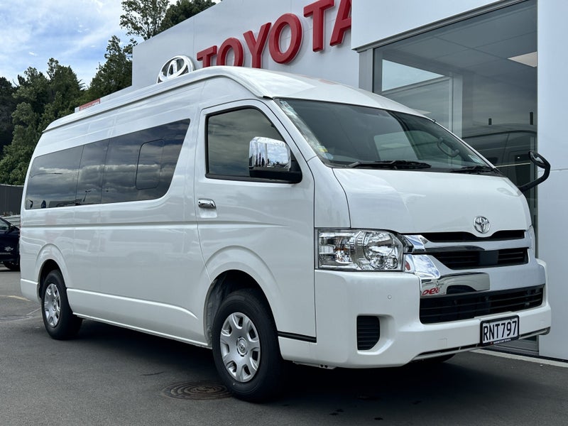 2025 Toyota Hiace 2.7P 4WD Grand Cabin 10seat