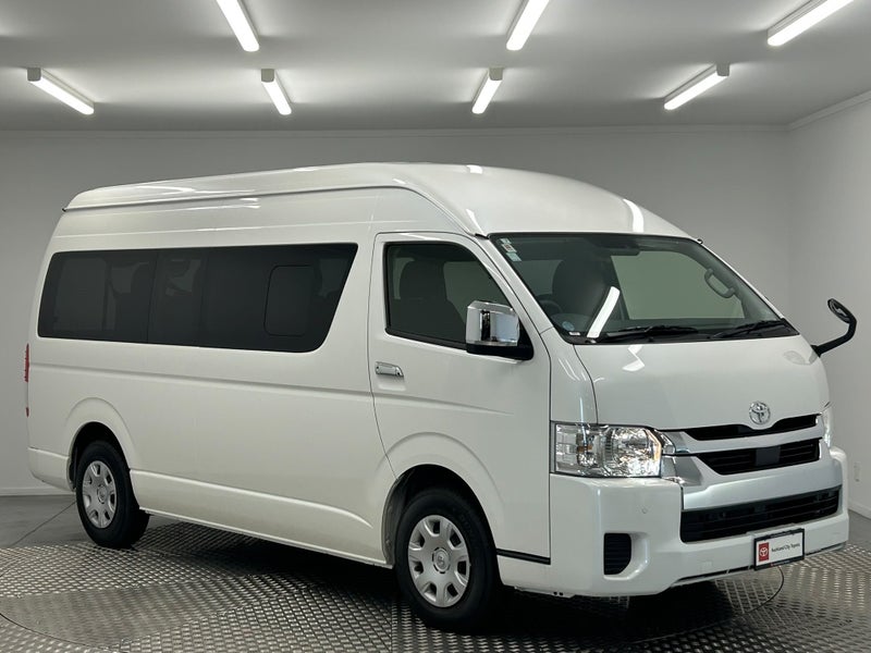 2025 Toyota Hiace 2.7P Grand Cabin