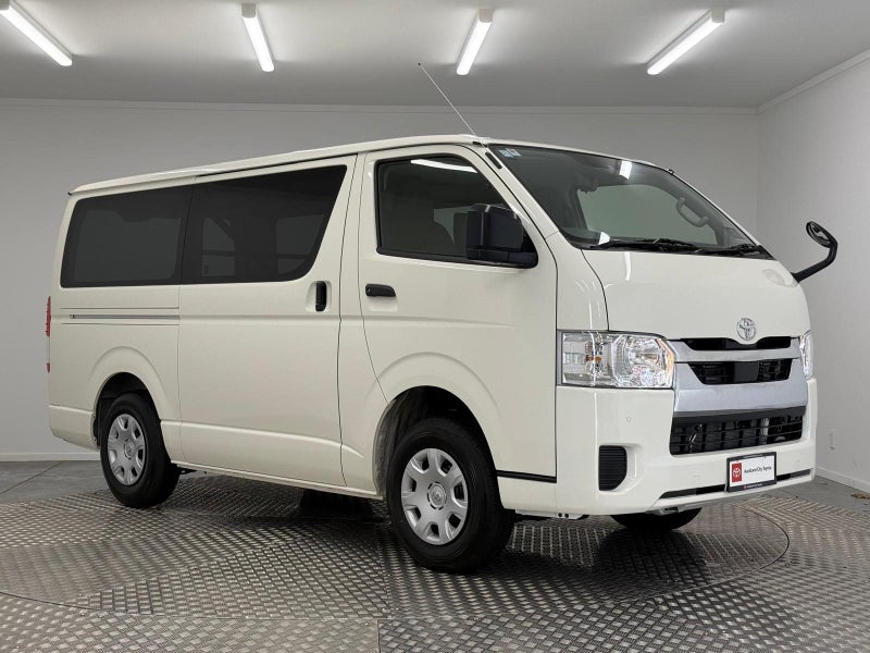 2025 Toyota Hiace 2.8D 4WD