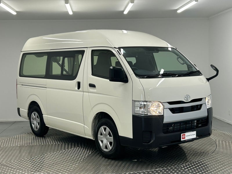 2025 Toyota Hiace 2.8D DX