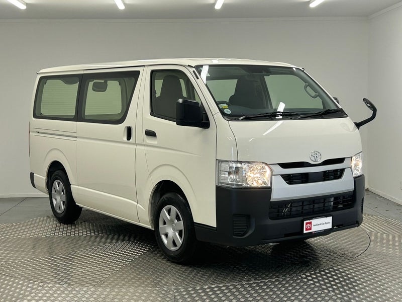 2025 Toyota Hiace DX 2.8D