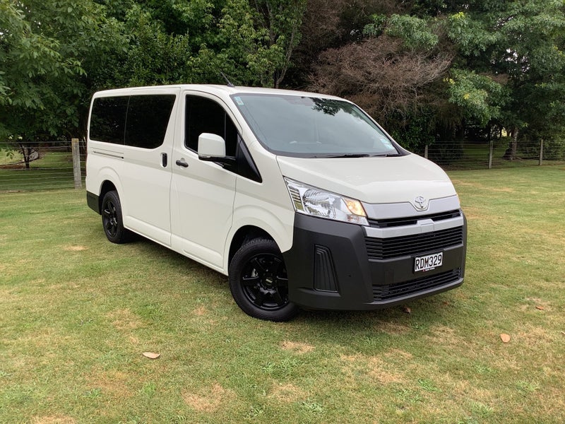 2025 Toyota Hiace ZR 2.8DT Auto