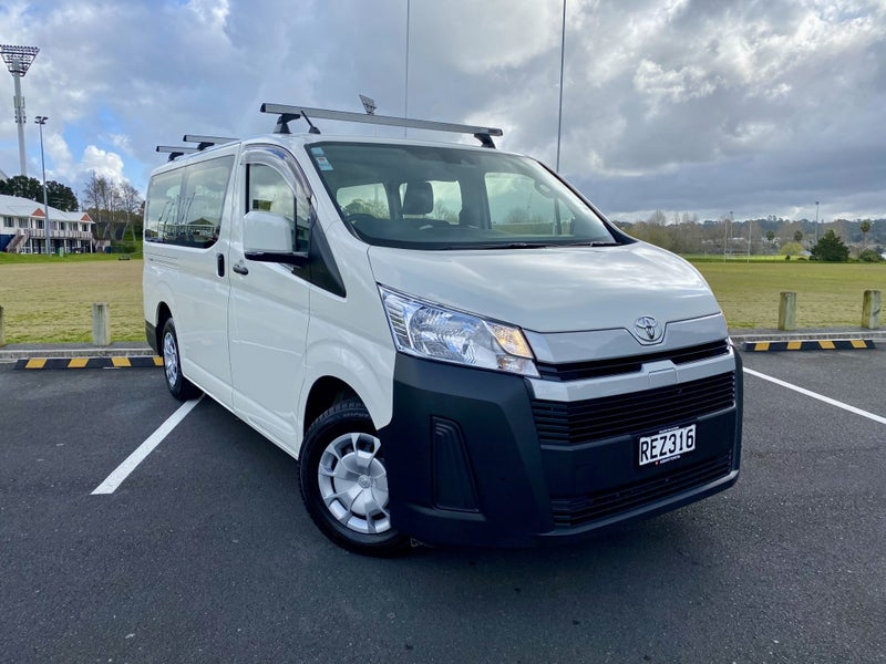 2025 Toyota Hiace ZR 2.8L Diesel Turbo Auto RWD...