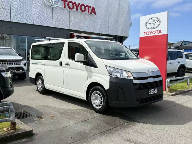 2025 Toyota Hiace Zr Gvn 2.8 Diesel Turbo 6 spe...