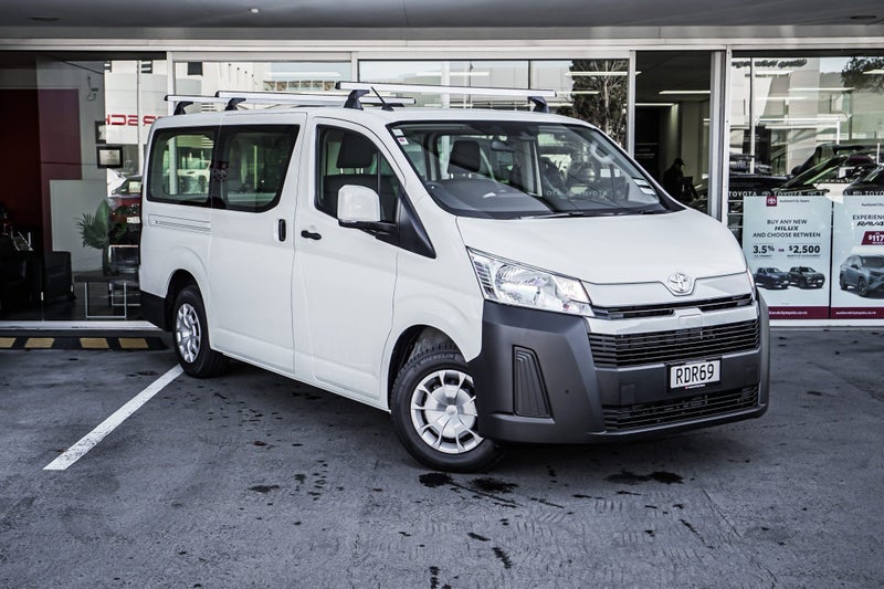 2025 Toyota Hiace Zr Gvn 2.8Dt/6At