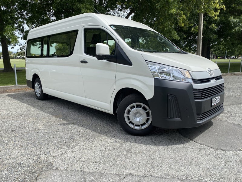 2025 Toyota Hiace ZX 2.8DT 6AT RWD GVN 4 Door