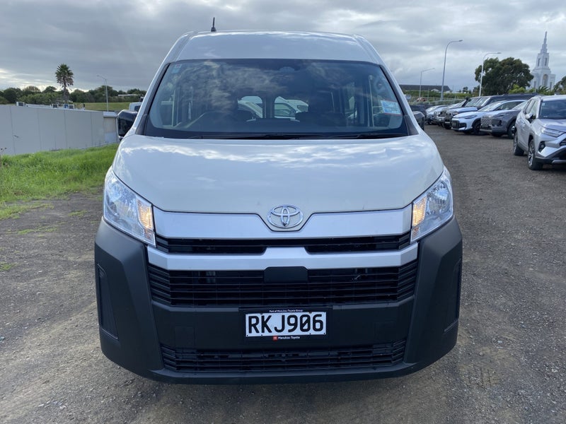 2025 Toyota Hiace ZX 2.8DT 6AT RWD PVN/6D/2S (J...