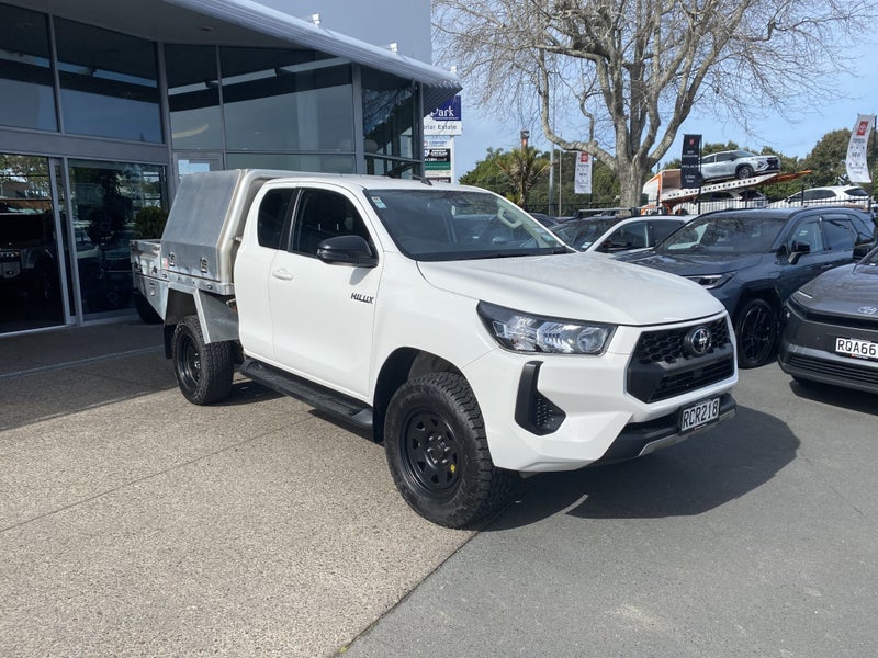 2025 Toyota Hilux SR 2.8DT 6AT 4WD