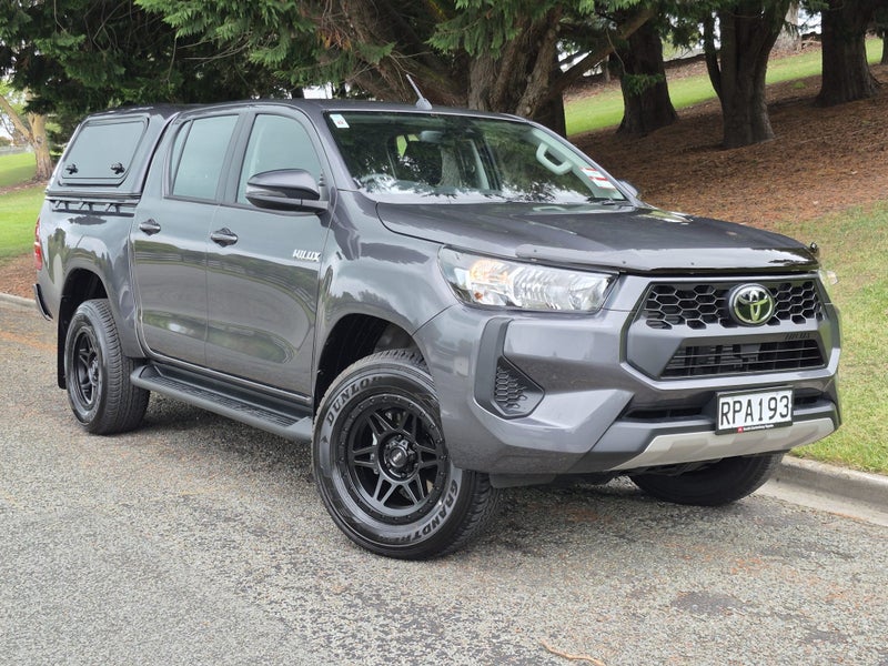 2025 Toyota Hilux SR 2.8DT Hybrid 6AT 4WD DCW/4...