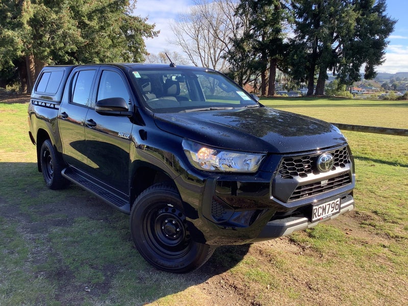2025 Toyota Hilux SR 2.8DT Hybrid 6AT 4WD Doubl...