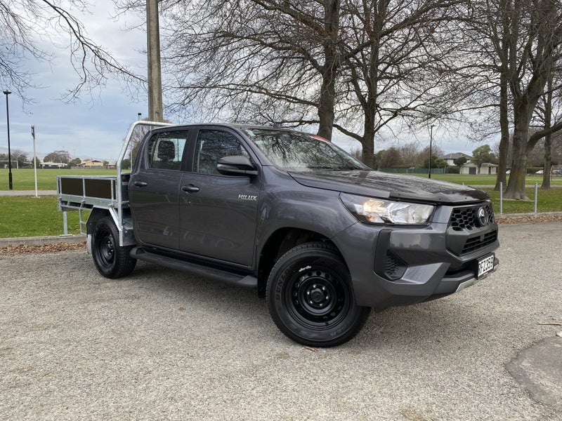 2025 Toyota Hilux SR 2.8L Turbo Diesel Mild Hyb...