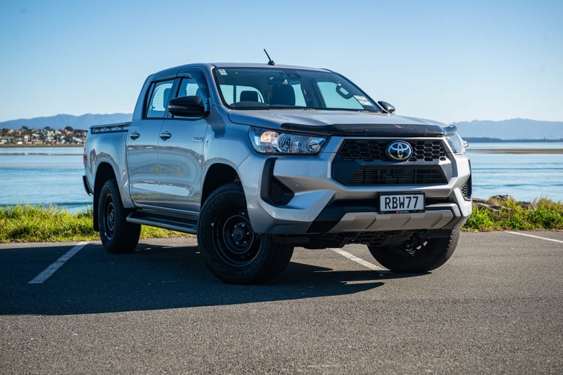 2025 Toyota Hilux SR 4x4 Hybrid