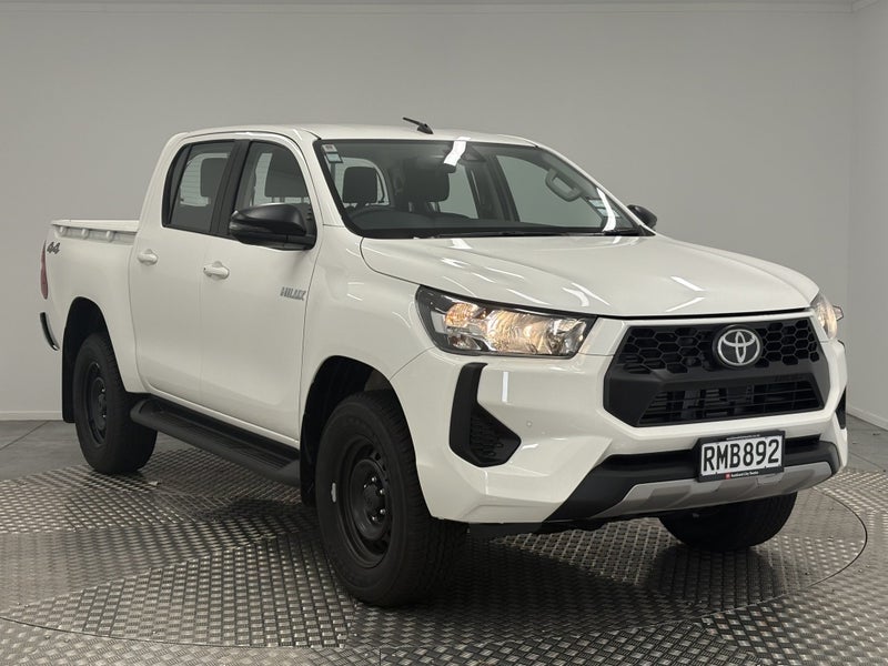 2025 Toyota Hilux Sr Td Dc 2.8Dmht/4Wd