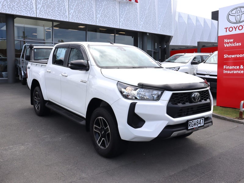 2025 Toyota Hilux Sr Td Dc 2.8Dmht/4Wd