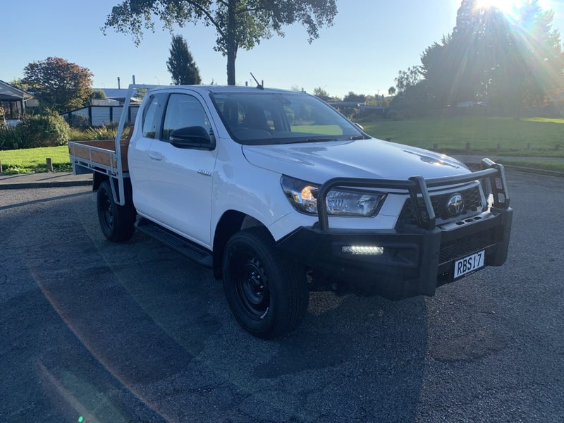2025 Toyota Hilux Sr Td Ec/Cc 2.8Dt