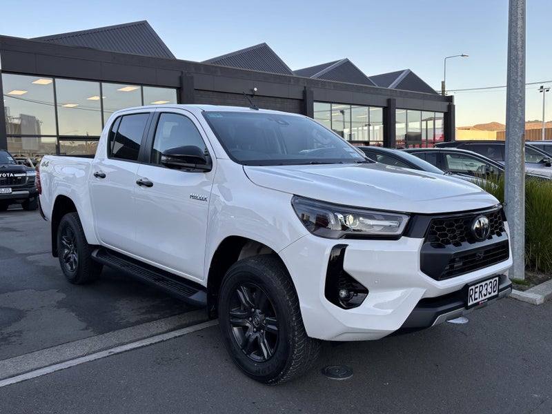 2025 Toyota Hilux SR5 2.8D 4WD Auto Hybrid
