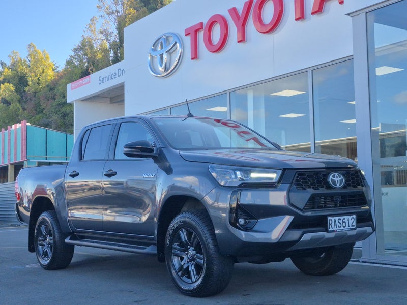 2025 Toyota Hilux SR5 2.8DT 4WD 6Manual