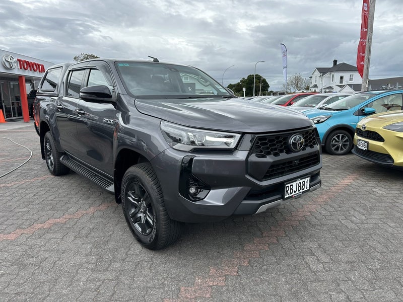 2025 Toyota Hilux SR5 2.8DT Hybrid 6AT 4WD DCW/...