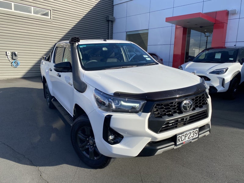 2025 Toyota Hilux SR5 2.8DT Hybrid 6AT 4WD DCW