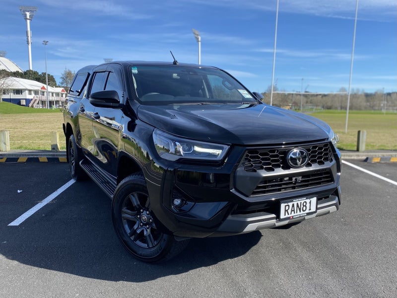 2025 Toyota Hilux SR5 2.8L Diesel TURBO DCW 2WD