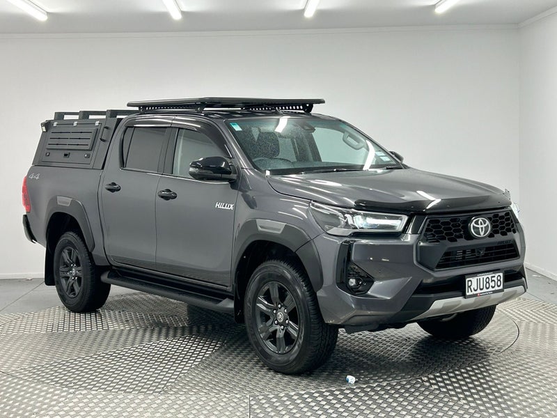2025 Toyota Hilux SR5