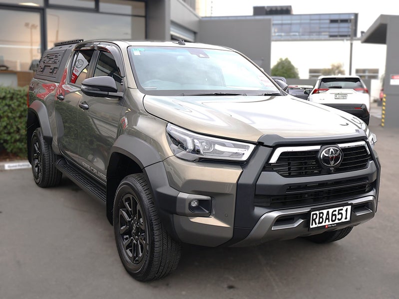 2025 Toyota Hilux SR5 Cruiser Diesel Hybrid 4WD...