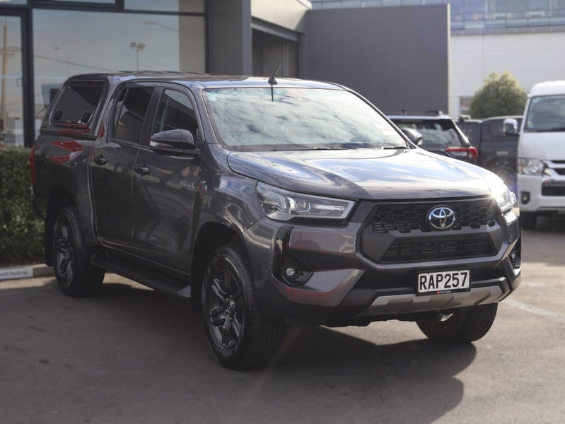 2025 Toyota Hilux SR5 HYBRID 4WD/4X4, Push Start