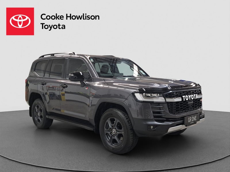 2025 Toyota Land Cruiser 300 GR Sport