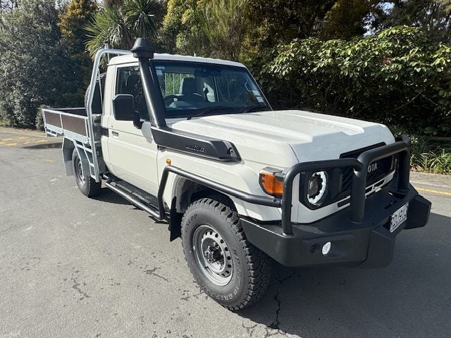 2025 Toyota Land Cruiser LT