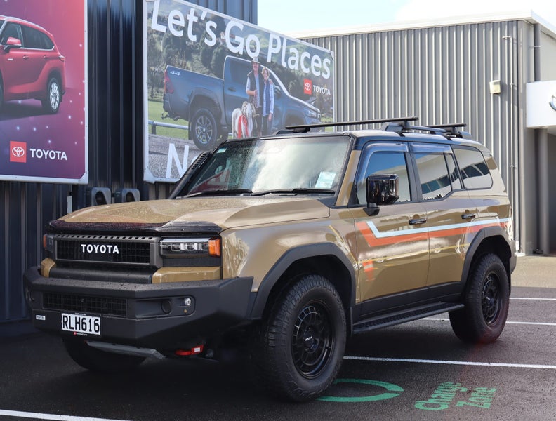 2025 Toyota Land Cruiser Prado ADV 2.8D Hybrid...