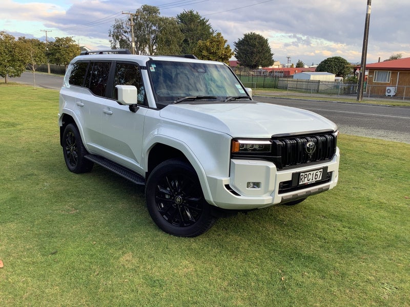 2025 Toyota Land Cruiser Prado VXL 2.8D Hybrid...