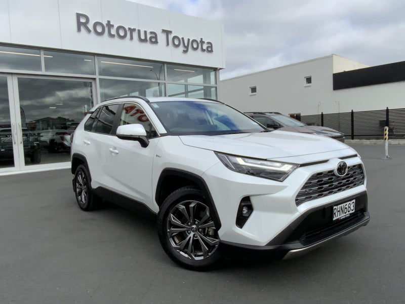 2025 Toyota RAV4 GXL Hybrid - Low km & Certified!