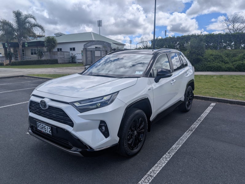 2025 Toyota RAV4 XSE 2.5P HV ECVT AWD SUV/5D/5S
