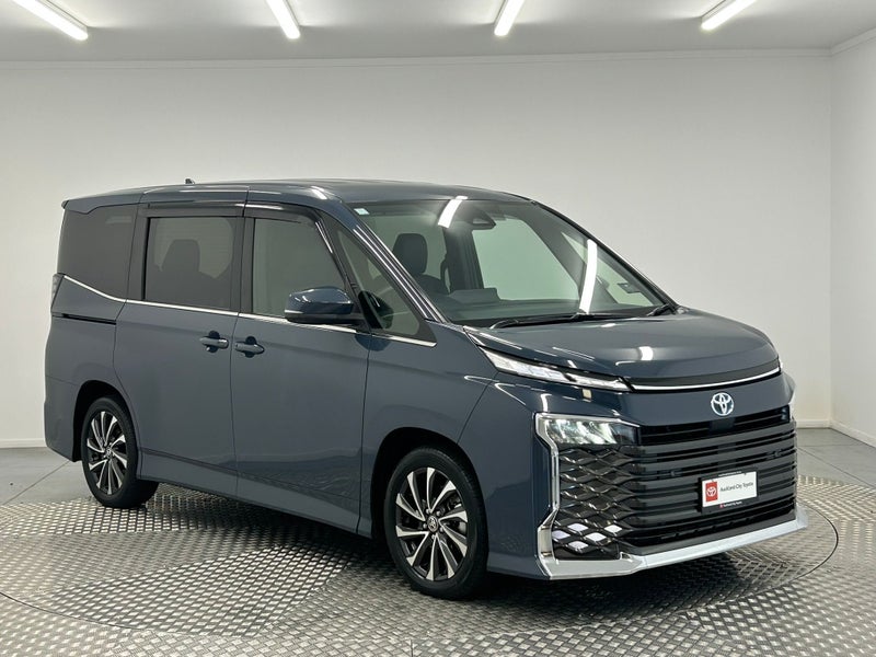 2025 Toyota Voxy 1.8 Hybrid