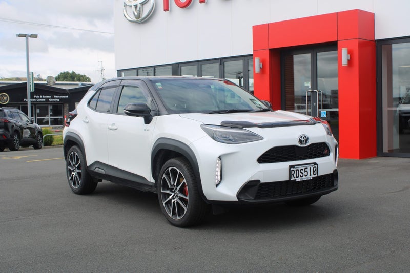 2025 Toyota Yaris Cross GR Sport 1.5P HEV ECVT...