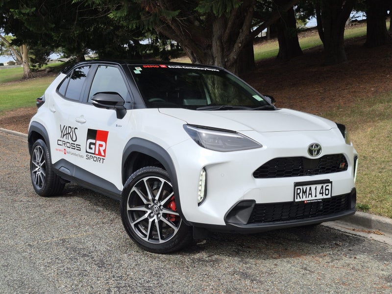 2025 Toyota Yaris Cross GR Sport 1.5P HEV ECVT...