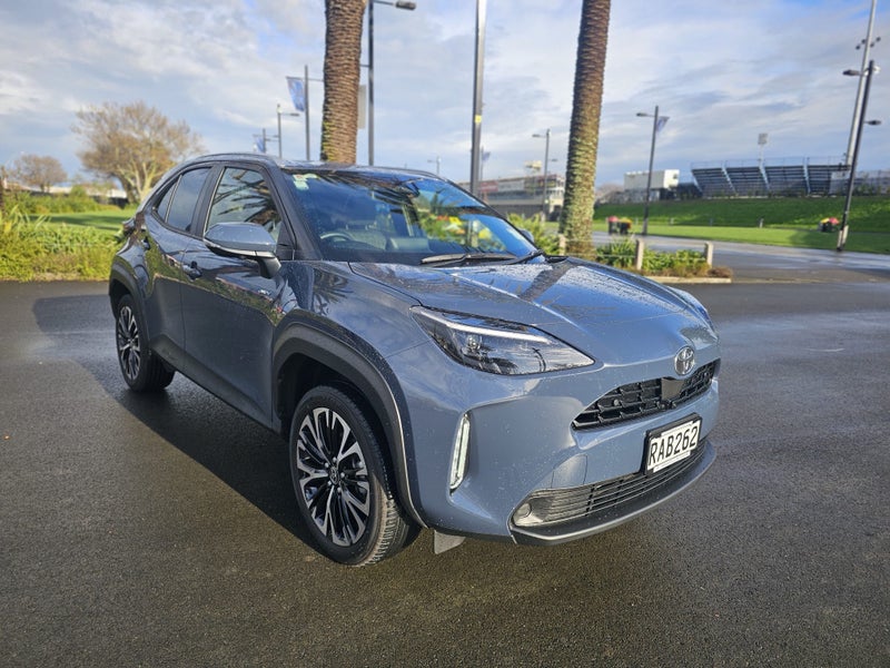 2025 Toyota Yaris Cross Limited 1.5P Hybrid SUV...