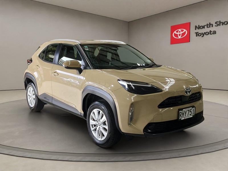 2025 Toyota Yaris GX 1.5L Hybrid FWD SUV