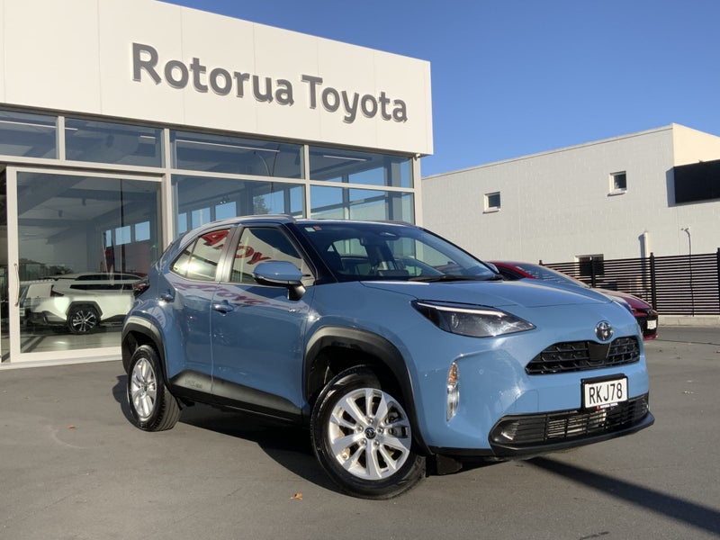 2025 Toyota Yaris GX Hybrid - Certified!