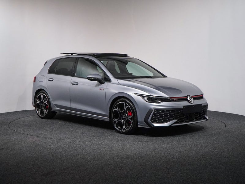 2025 Volkswagen Golf 8.5 GTI 195kW